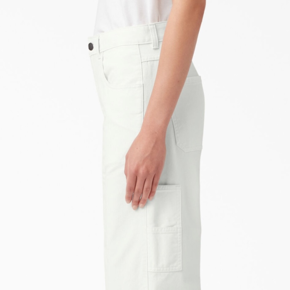 Dickies women’s stonewashed cropped carpenter pants